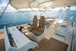 2014 Fairline Squadron 65 thumbnail 18