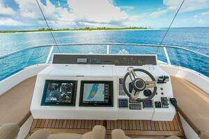 2014 Fairline Squadron 65 thumbnail 15