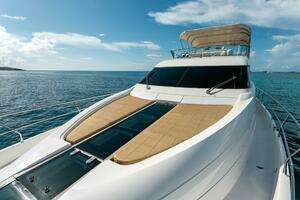2014 Fairline Squadron 65 thumbnail 11