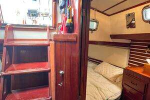 1986 Tayana Vancouver 42 thumbnail 29