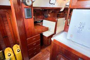 1986 Tayana Vancouver 42 thumbnail 33