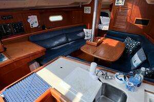 2002 Hunter 356 thumbnail 16