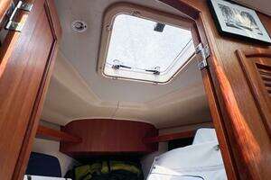 2002 Hunter 356 thumbnail 38