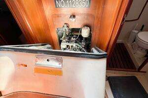 2002 Hunter 356 thumbnail 41