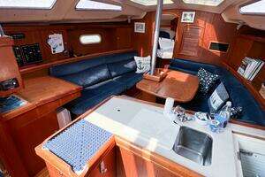 2002 Hunter 356 thumbnail 23