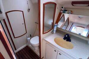 2002 Hunter 356 thumbnail 35