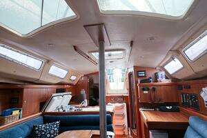 2002 Hunter 356 thumbnail 31