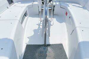 2002 Hunter 356 thumbnail 11
