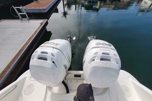 Shana Linn 32ft Boston Whaler Yacht For Sale