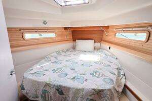 2019 Catalina 425 thumbnail 38