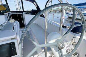 2019 Catalina 425 thumbnail 14