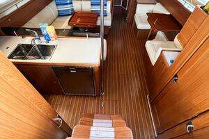 2019 Catalina 425 thumbnail 12