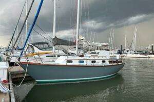 27ft Cape Dory Yacht For Sale