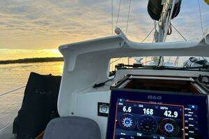 27ft Cape Dory Yacht For Sale