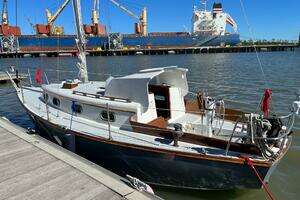 27ft Cape Dory Yacht For Sale