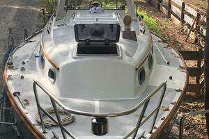 27ft Cape Dory Yacht For Sale