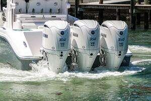 2025 Edgewater 370CC thumbnail 6