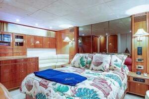 OCTOBER PRINCESS 72ft Viking Sport Cruisers Yacht For Sale