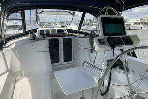 Wind Dancer 42ft Hunter Yacht For Sale