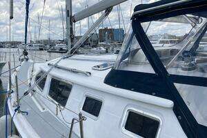 Wind Dancer 42ft Hunter Yacht For Sale
