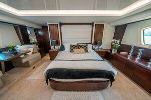 2010 Azimut 75 Fly thumbnail 35