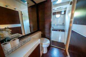 2010 Azimut 75 Fly thumbnail 40
