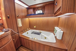 4 Umbrellas 78ft Jongert Yacht For Sale