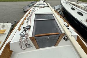 28ft Alerion Yacht For Sale
