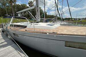  2016 Beneteau Oceanis 48 Yacht For Sale in Kemah TX