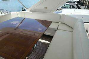 2014 Azimut Flybridge thumbnail 15