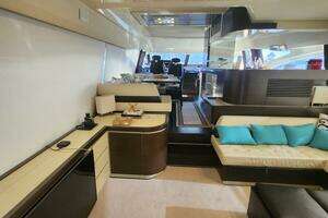 2014 Azimut Flybridge thumbnail 29