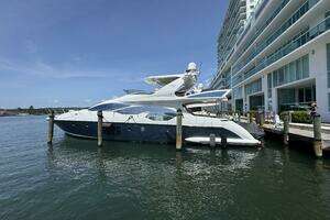 2014 Azimut Flybridge thumbnail 1