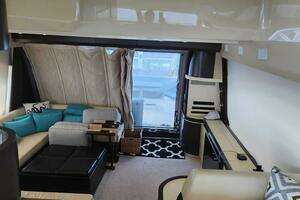 2014 Azimut Flybridge thumbnail 31