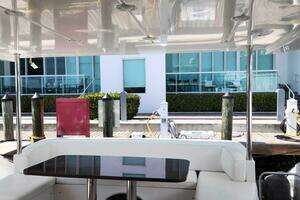 2014 Azimut Flybridge thumbnail 21