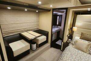 2014 Azimut Flybridge thumbnail 74
