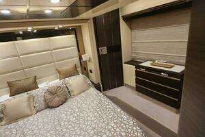 2014 Azimut Flybridge thumbnail 73