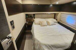 2014 Azimut Flybridge thumbnail 83