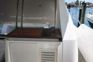 2014 Azimut Flybridge thumbnail 22