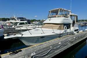 35ft Carver Yacht For Sale