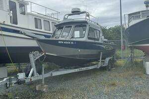 24ft Hewescraft Yacht For Sale