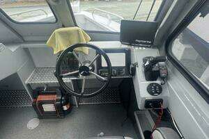 24ft Hewescraft Yacht For Sale