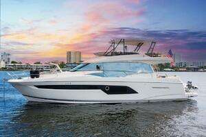 2020 Prestige 520 Fly thumbnail 1