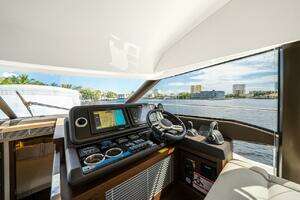 2020 Prestige 520 Fly thumbnail 28