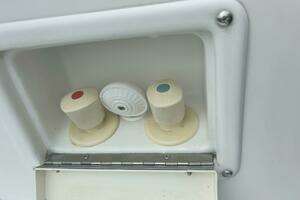 1999 Catalina 380 thumbnail 25