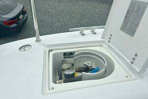 1999 Catalina 380 thumbnail 24