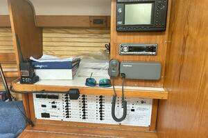 1999 Catalina 380 thumbnail 15