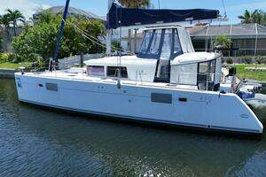 AQUAMARINE 2013 Lagoon 450F Yacht For Sale in Cardinal VA