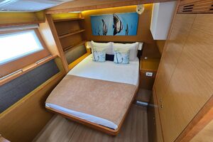 56ft Lagoon Yacht For Sale