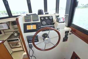 Escapade 31ft Camano Yacht For Sale