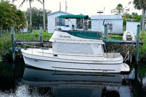 Escapade 31ft Camano Yacht For Sale